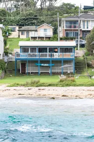 Private Beachfront House, Dog-Friendly Malua Bay - Image 3
