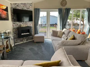 Honeybee Lodge - Image 3