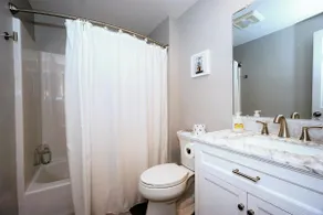 Carriage House by the Sea - Image 5