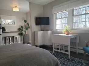 Private suite close to beaches and downtown. - Image 5