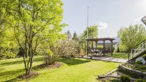 Gorgeous 95m² basement accommodation with billiards - Image 4