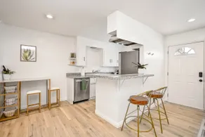 1 Bedroom Apt in Eastside Costa Mesa - Image 4