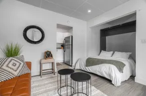 Historic/Modern Studio Apt. *Perfect for Couples* - Image 5