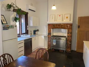 Central location home in Bayswater - Cbd-Airport - Image 2