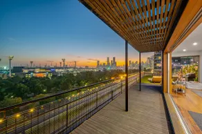 MCG Grand Royal Penthouse - Image 4