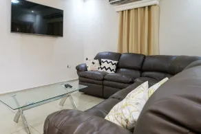Beautiful Spacious Home-Perfect for Large Groups! - Image 4