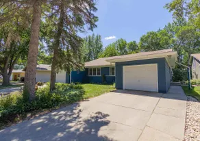 Blue House - Image 2