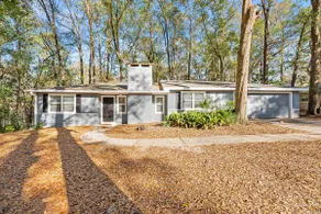 Gainesville Gem off University Ave: 4BR Sleeps 12 - Image 2