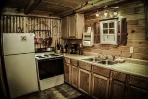 Longhorn Cabin (adults-only) - Image 3
