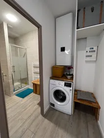 Beautiful refurbished 2 bedroom, air-conditioned, in the center - Image 4