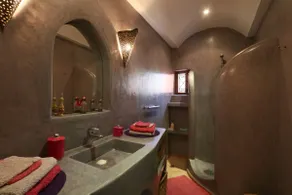 Private Riad 3 bedrooms 6 people. Jemma el-Fnaa square - Image 5