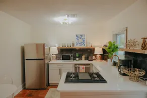 Dream On | Trendy retreat near historic downtown - Image 5