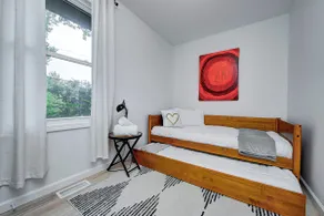 Sweet Spot on Swain •Modern Retreat 5 Blocks to IU - Image 5