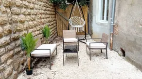 Ground floor courtyard 4pax + WiFi - Image 4