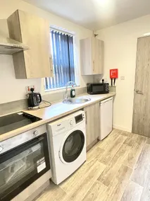 2.Superb Serviced Apartment - free on road parking - Image 4