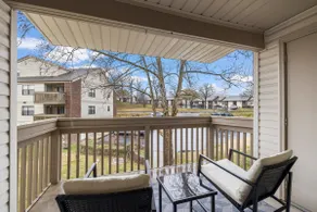 Hadley's Place at Pointe Royale, Pristine 2 Bed 2 Bath Condo - Image 3