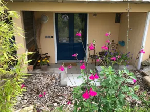 Modern and quiet with terrace - Image 2