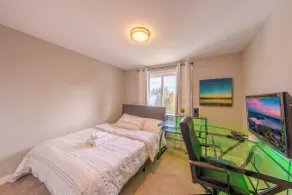 Spacious remodeled home with central AC and fenced yard - Image 5