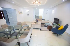 Spacious and secure duplex!!! - Image 2