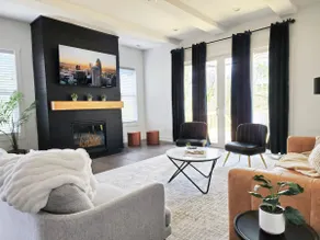 8BR Southend - Walk to Everything - Sleeps 20 - Image 2