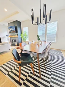 8BR Southend - Walk to Everything - Sleeps 20 - Image 4
