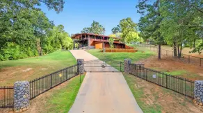 The Lakeside Lodge — Bring Your Own Boat and Rods - Image 2