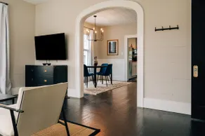 Vintage Modern Bungalow - Image 3