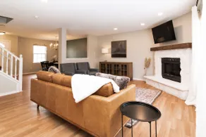 Acoustic Oasis- RUOFF Music & POOL TABLE sleeps 10 - Image 2
