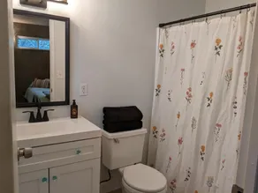 3bed 2bath full kitchen and off street parking - Image 4