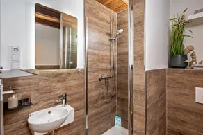 Apartment in a quiet, peaceful location - Image 2