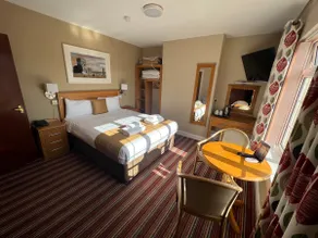 Serviced Double Room: ~ Pet Friendly with Ensuite - Image 2