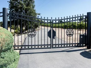 Vineyard House - Image 2