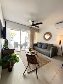 Comfortable and conveniently located apartment! - Image 4