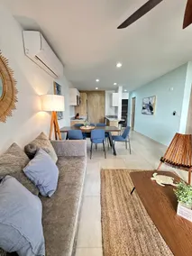 Comfortable and conveniently located apartment! - Image 2