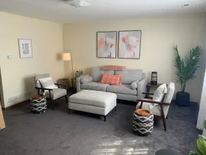 #2 Spacious 1200 Sq. Ft. Townhome - Image 2