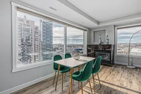 Downtown Sub Penthouse W City Views - Image 4