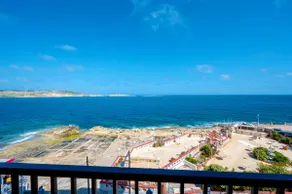 Islet Seafront Family Apartment with 2 balconies - Image 4