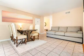 MaGiQ Manor-2 Rooms-1 BRM w Yard-No Shared Space - Image 5