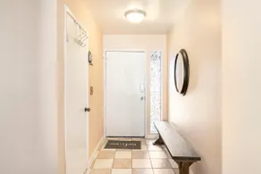 MaGiQ Manor-2 Rooms-1 BRM w Yard-No Shared Space - Image 3