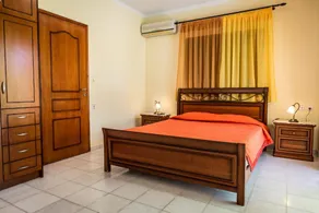 Superb Town House With Pool #1 - Image 5