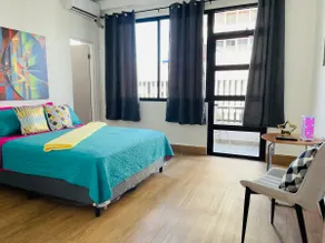 Peaceful and colorful full apt in downtown - Image 5