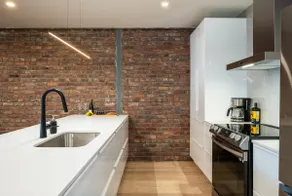 Apartment in Rosemont - Image 3
