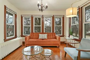 Rustic Charm 2 BDR Apartment | Waukegan - Image 2