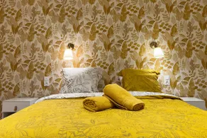 Elegant & bright cocoon in the city center - Image 2