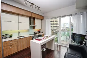 Charming 1-BDR Near CN Tower & MTCC! - Image 3
