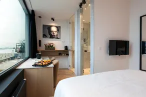 Panoramic Riverside suite 5 - Image 2