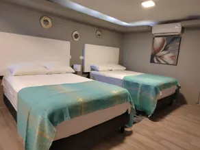 10 Ave Suite - Image 3