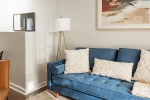 Spacious Haven 3BR|2BA in Chicago’s Northside - Image 4