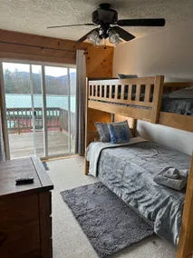 Cozy Condo just minutes from both Ski resorts. - Image 3