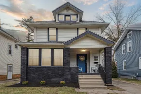 Stunning historic 3br across from Toledo Hospital! - Image 3